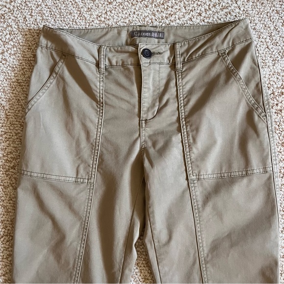 Garnet Hill Organic Cotton Chino Utility Ankle | Size 2 - Picture 4 of 7